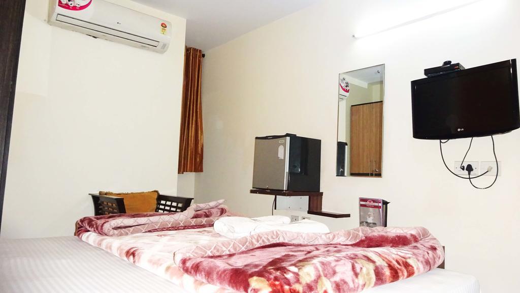 Hotel Durga International 뉴델리 외부 사진