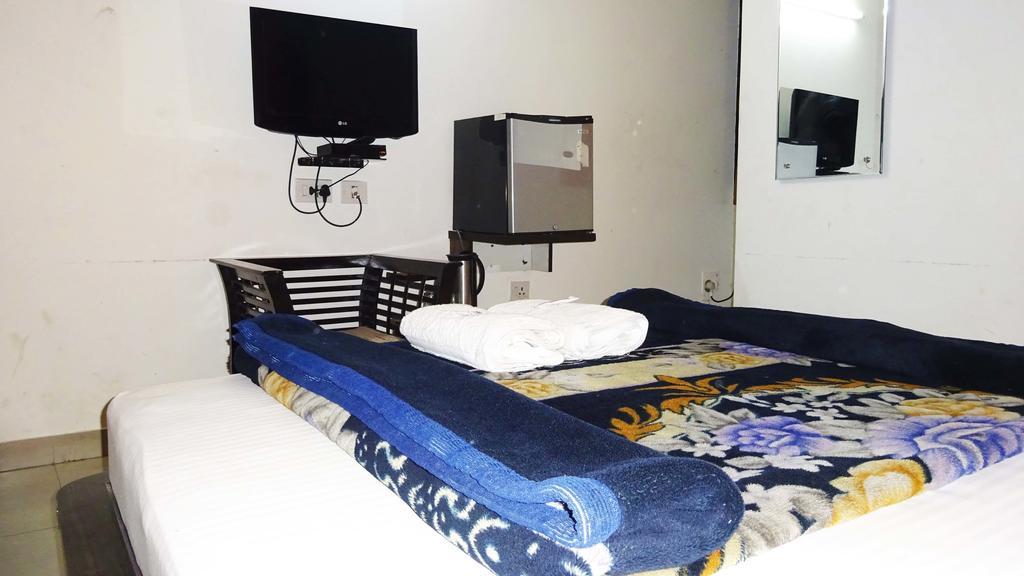 Hotel Durga International 뉴델리 외부 사진