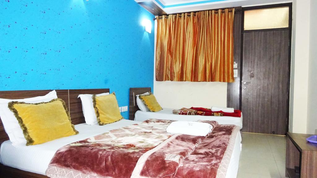 Hotel Durga International 뉴델리 외부 사진