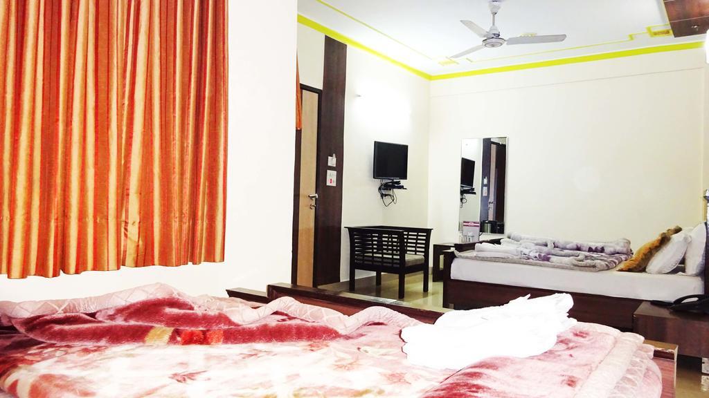 Hotel Durga International 뉴델리 외부 사진