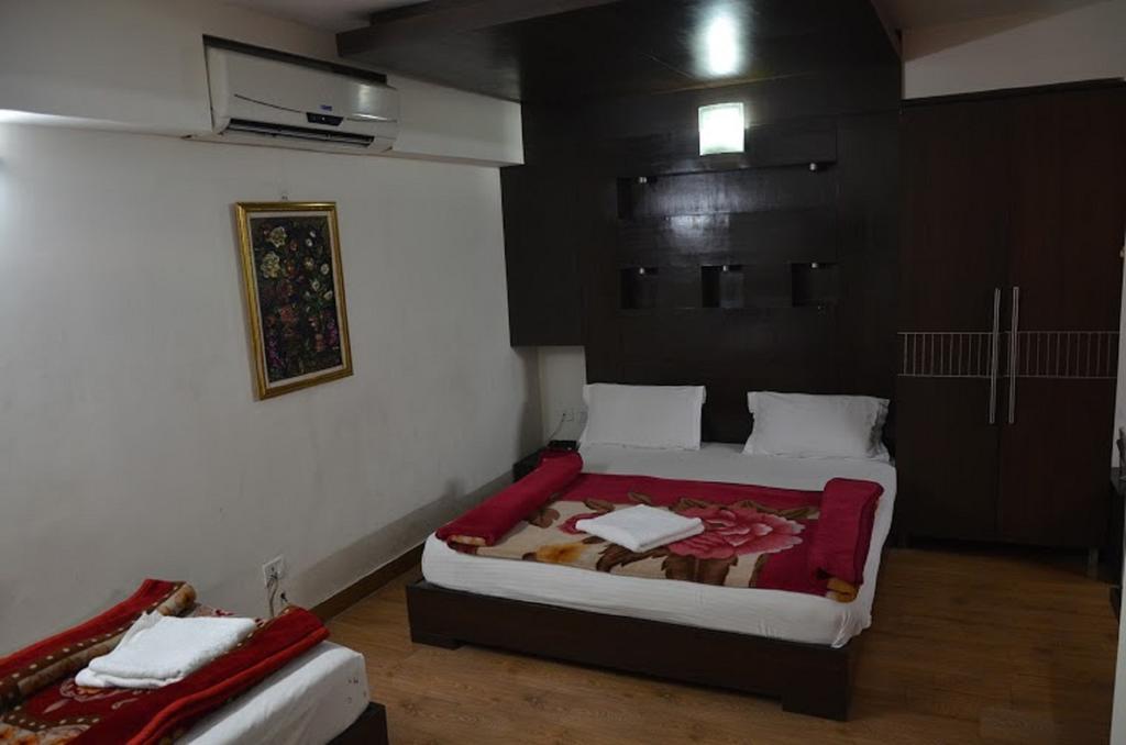 Hotel Durga International 뉴델리 외부 사진