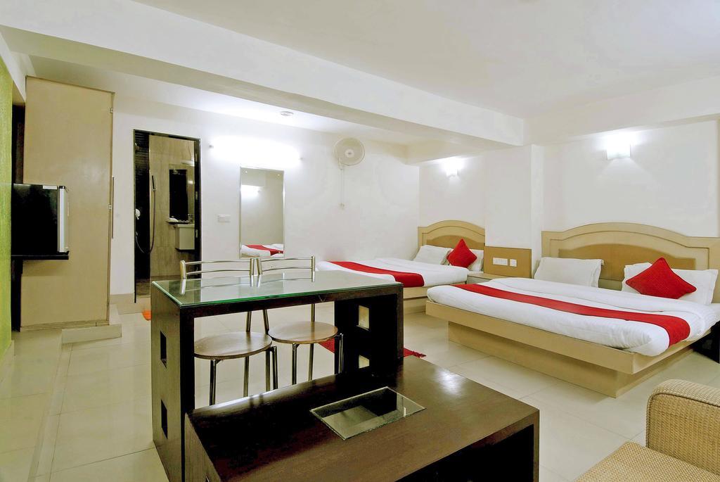 Hotel Durga International 뉴델리 외부 사진