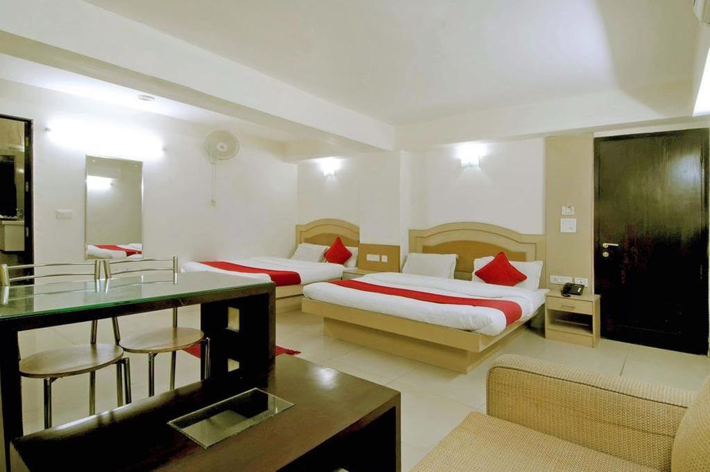 Hotel Durga International 뉴델리 외부 사진